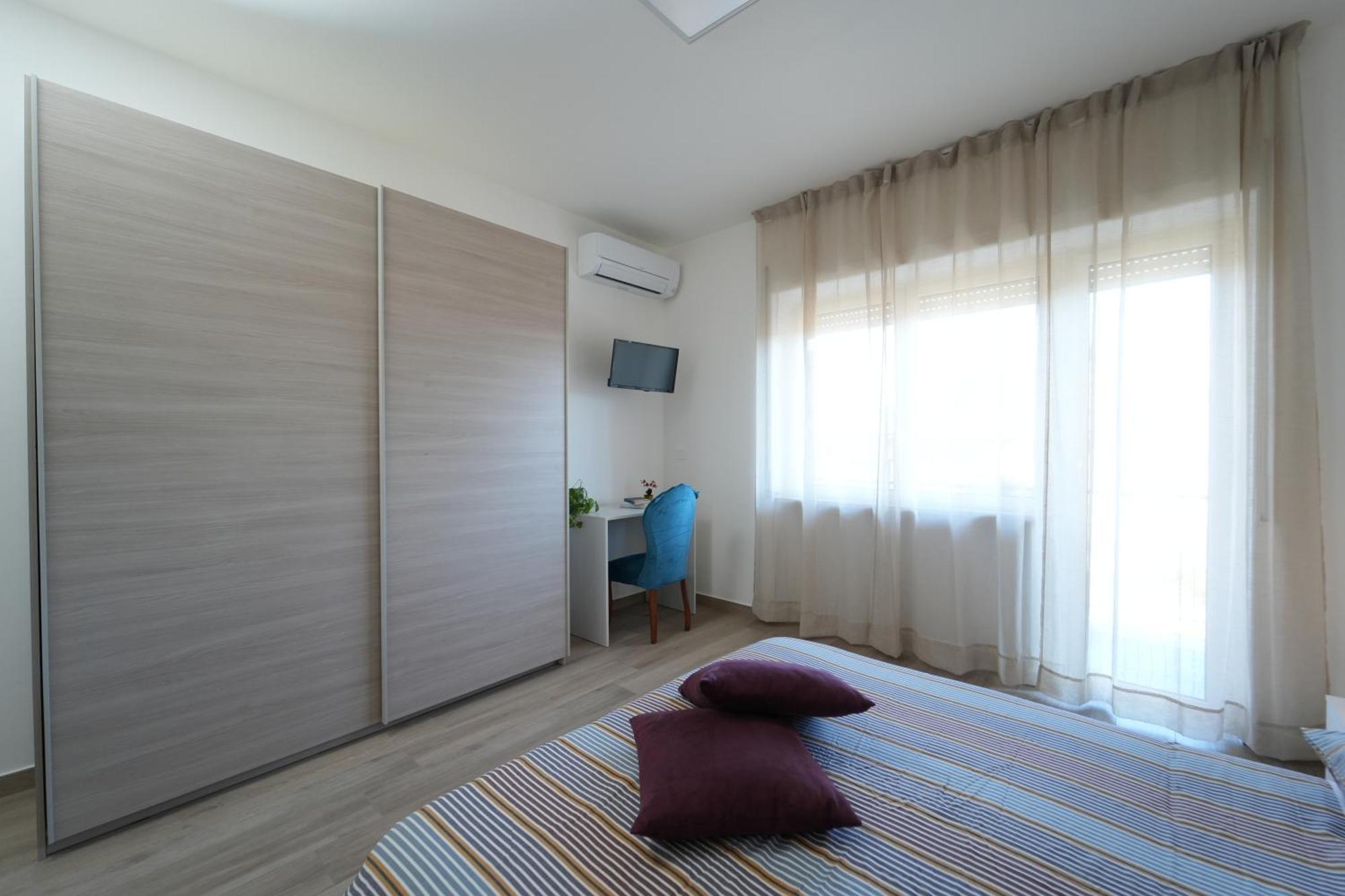 Panorama Vesuvius Affittacamere Guesthouse With Lift Near To Subway In Napoli Center Extérieur photo
