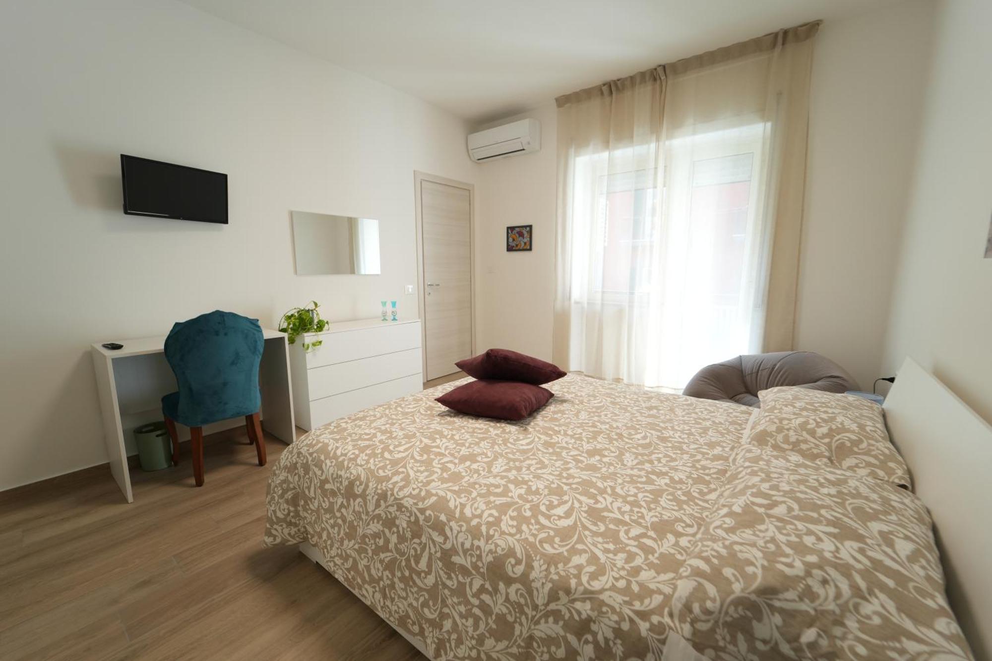 Panorama Vesuvius Affittacamere Guesthouse With Lift Near To Subway In Napoli Center Extérieur photo