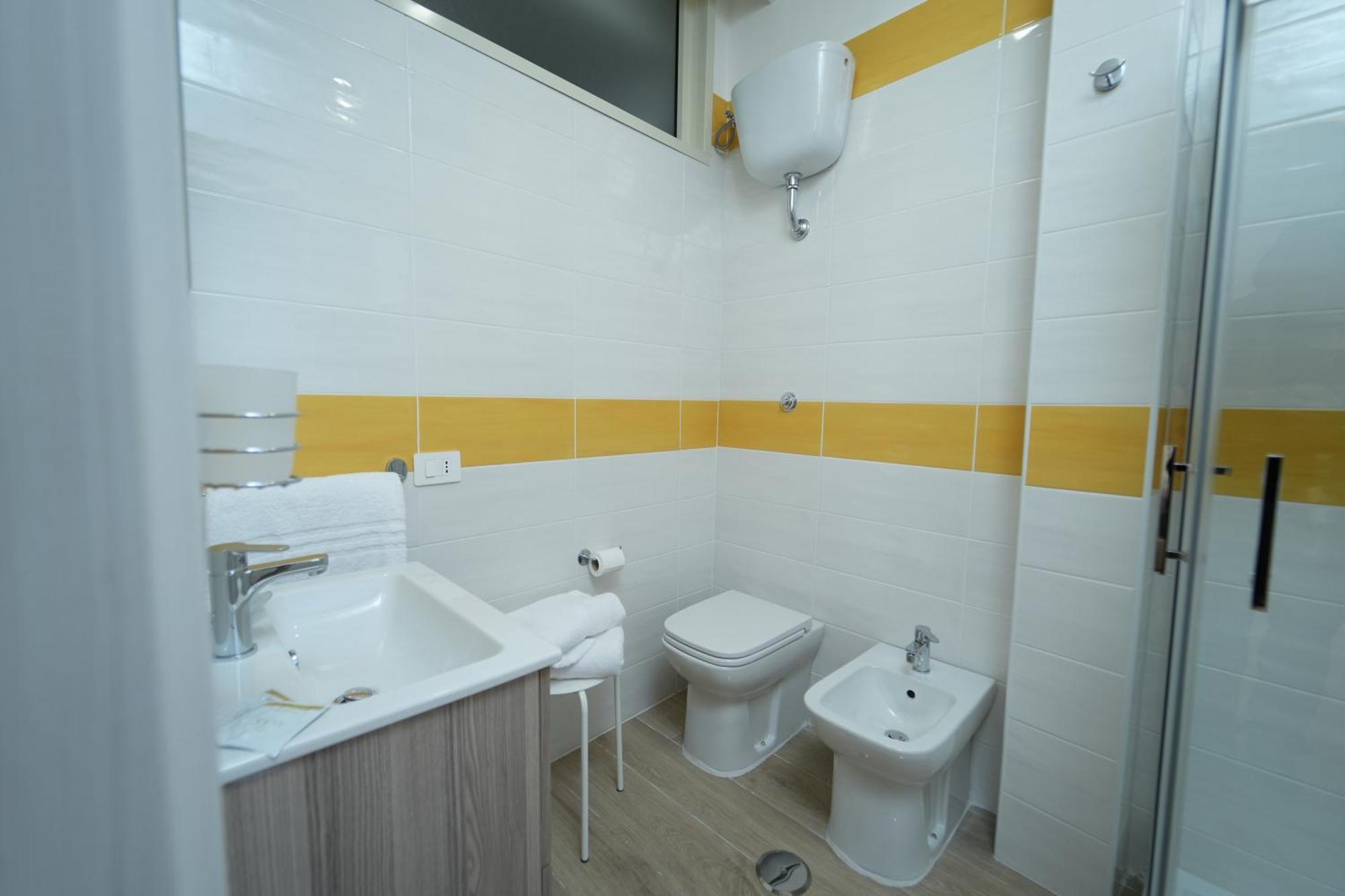 Panorama Vesuvius Affittacamere Guesthouse With Lift Near To Subway In Napoli Center Extérieur photo