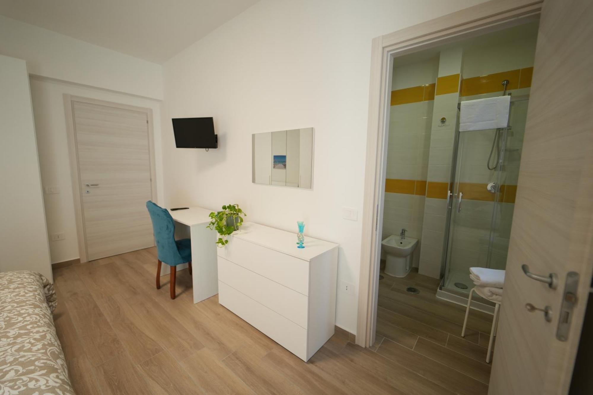 Panorama Vesuvius Affittacamere Guesthouse With Lift Near To Subway In Napoli Center Extérieur photo