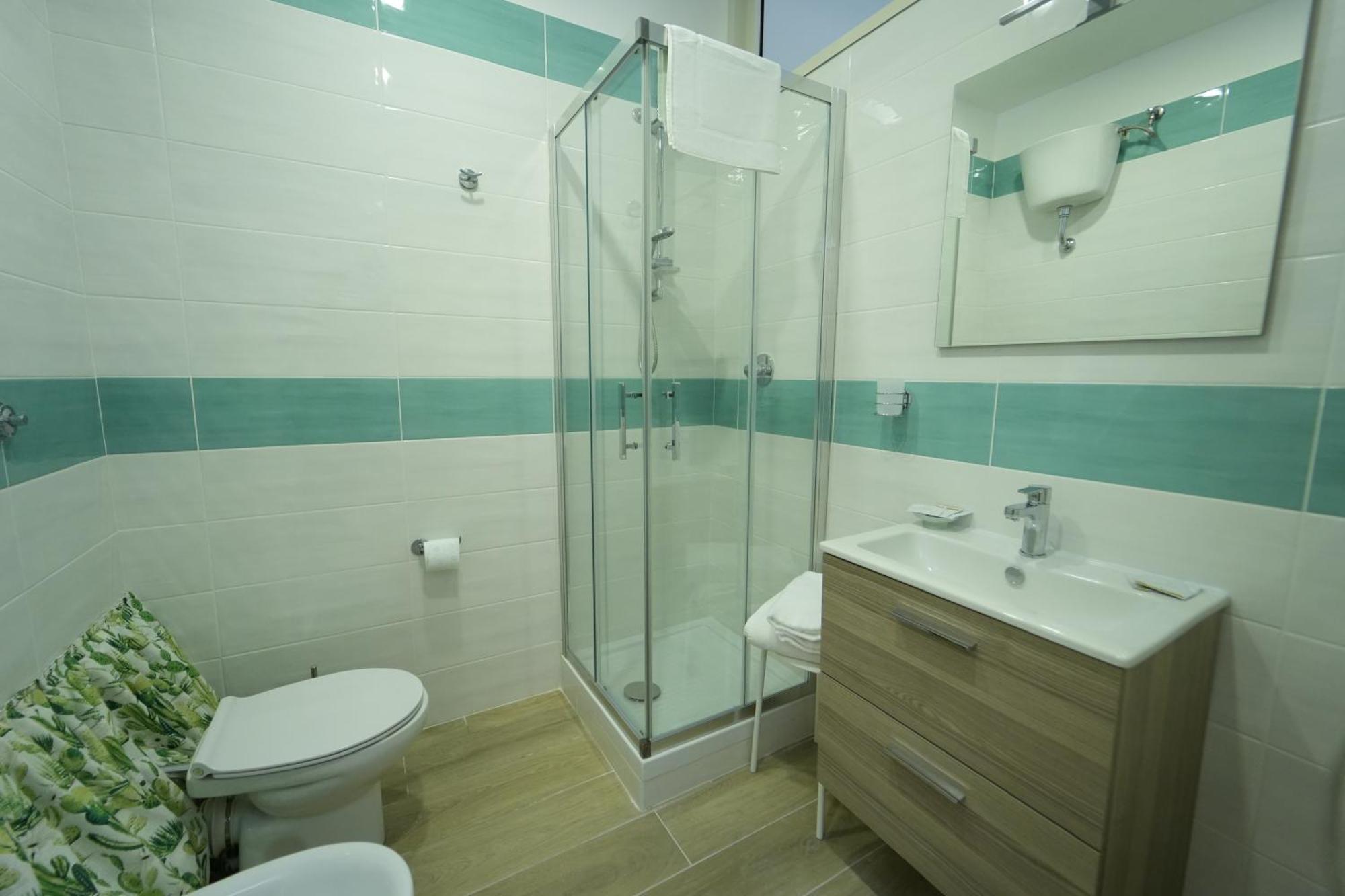 Panorama Vesuvius Affittacamere Guesthouse With Lift Near To Subway In Napoli Center Extérieur photo